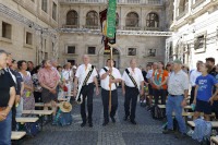 Feierlicher Einzug der Schreinerfahne / v.l. Hubert Fischer, Claus Fleischmann, Hermann Popp